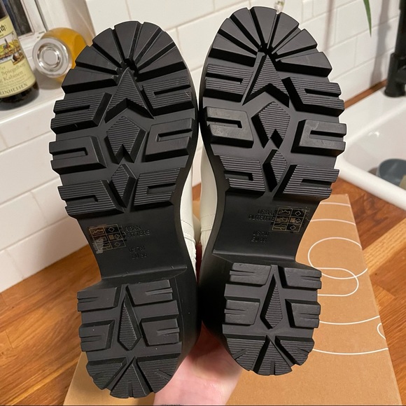 White Urban Outfitters platform ankle boots double zipper - Picture 4 of 6